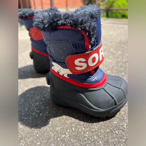Sorel Winter Boots - Infant Size 4 - Picture 1 of 9